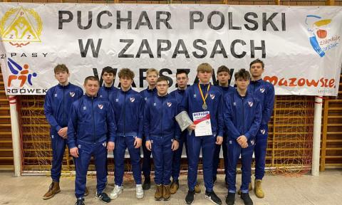 Drużyna zapaśników PTC Pabianice podczas zawodów Pucharu Polski kadetów Życie Pabianic