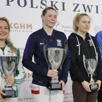 Florecistka z Pabianic Julia Walczyk (druga z lewej) znów wygrała zawody Pucharu Polski Życie Pabianic