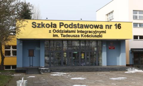 Miasto szuka dyrektorów Życie Pabianic