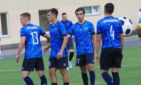 Piłkarze GKS Ksawerów wysoko przegrali z AKS SMS Łódź Życie Pabianic